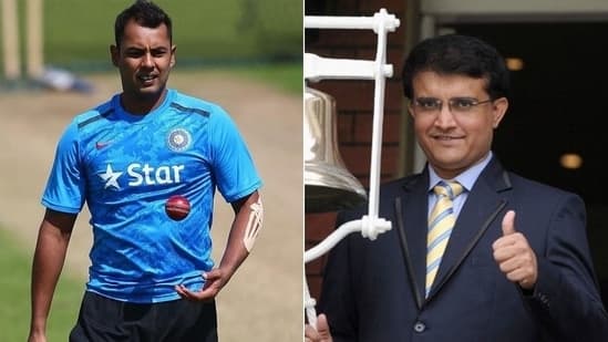 BCCI President Sourav Ganguly (R) extends his best wishes to Stuart Binny (L)