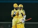 Robin Uthappa of Chennai Super Kings being greeted by teammate Moeen Ali