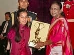 The image shows Sheetal Devi receiving the Arjuna Award from President Droupadi Murmu. 