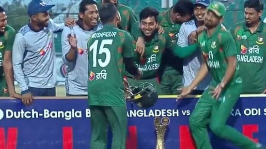 Mushfiqur Rahim mocks Sri Lanka with his celebration.