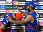 Virat Kohli's gesture for Dinesh Karthik during the Orange Cap presentation