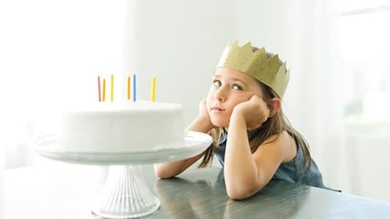 New Reddit post addresses a dad's confusion on missing his daughter's birthday for something 'more important'.